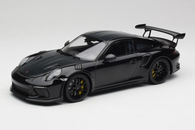 Porsche 911 991.2 GT3 RS Weissach Package Melns & Melni Riteņi Minichamps 1:18 153068228 Metāls