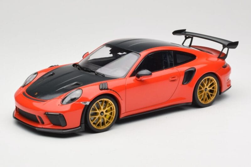 Porsche 911 991.2 GT3 RS Weissach Package Lava Orange Zelta Magnija Diski Minichamps 1:18 153068227 Metāls