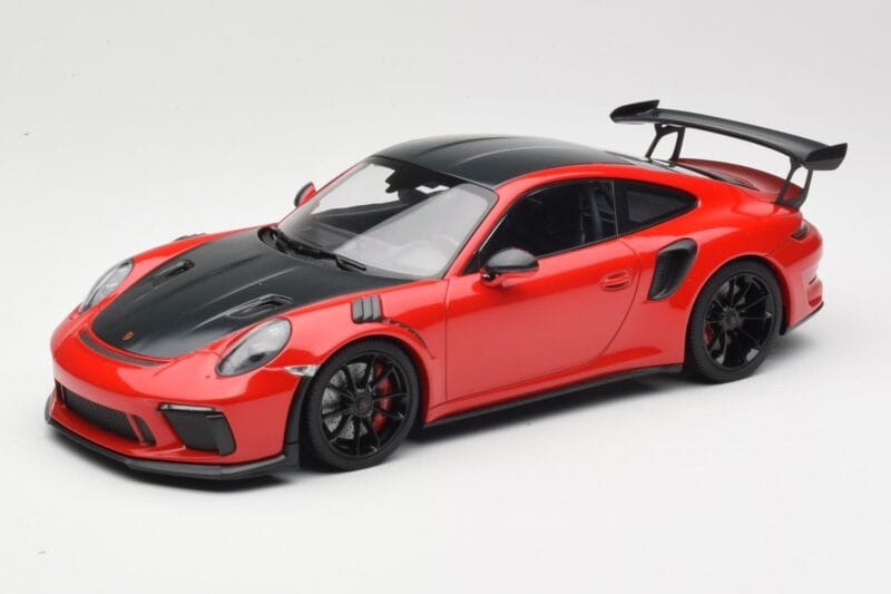 Porsche 911 991.2 GT3 RS Weissach Package Sarkans ar Melniem Diskiem Minichamps 1:18 155068230 Metāls