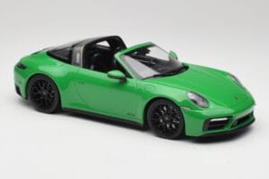 Porsche 911 991.2 Targa 4 GTS British Racing Zaļš Minichamps 1:18 155061065 Metāls — attēls 4 no 6