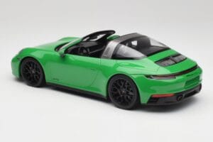 Porsche 911 991.2 Targa 4 GTS British Racing Zaļš Minichamps 1:18 155061065 Metāls — attēls 5 no 6