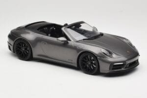 Porsche 911 992 Carrera 4 GTS Kabriolets Grey Metallic Minichamps 1:18 155063031 Metāls — attēls 4 no 6