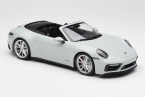 Porsche 911 992 Carrera 4 GTS Kabriolets Pelēks Minichamps 1:18 155063034 Metāls — attēls 2 no 6