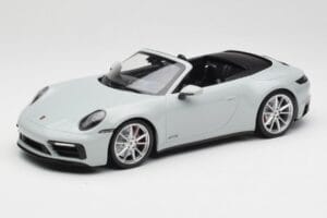 Porsche 911 992 Carrera 4 GTS Kabriolets Pelēks Minichamps 1:18 155063034 Metāls