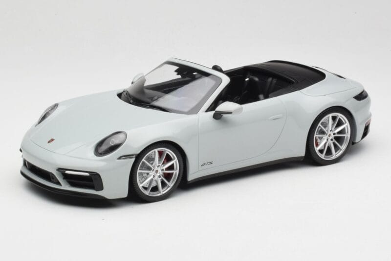 Porsche 911 992 Carrera 4 GTS Kabriolets Pelēks Minichamps 1:18 155063034 Metāls