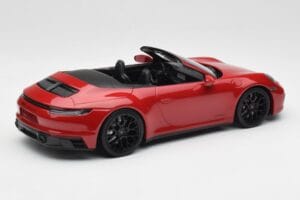 Porsche 911 992 Carrera 4 GTS Kabriolets Sarkans Minichamps 1:18 155063032 Metāls — attēls 2 no 6