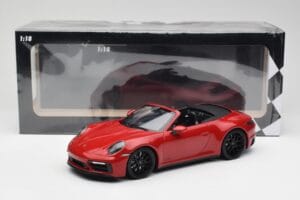 Porsche 911 992 Carrera 4 GTS Kabriolets Sarkans Minichamps 1:18 155063032 Metāls — attēls 6 no 6