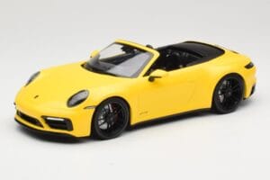 Porsche 911 992 Carrera 4 GTS Kabriolets Dzeltens Minichamps 1:18 155063030 Metāls