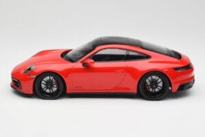 Porsche 911 992 Carrera 4 GTS Sarkans Minichamps 1:18 155063100 Metāls — attēls 3 no 6