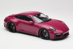 Porsche 911 992 Carrera 4 GTS Rubystar Minichamps 1:18 155063102 Metāls — attēls 4 no 6