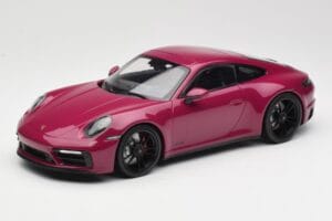 Porsche 911 992 Carrera 4 GTS Rubystar Minichamps 1:18 155063102 Metāls