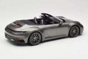 Porsche 911 992 Carrera 4S Kabriolets Mamba Green Metallic Minichamps 1:18 155067337 Metāls — attēls 2 no 6