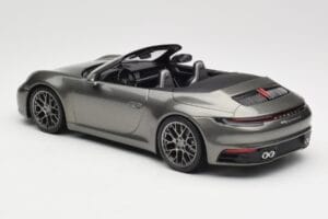 Porsche 911 992 Carrera 4S Kabriolets Mamba Green Metallic Minichamps 1:18 155067337 Metāls — attēls 5 no 6