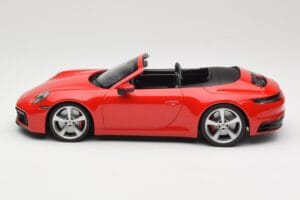 Porsche 911 992 Carrera 4S Kabriolets Sarkans Minichamps 1:18 155067331 Metāls — attēls 3 no 6