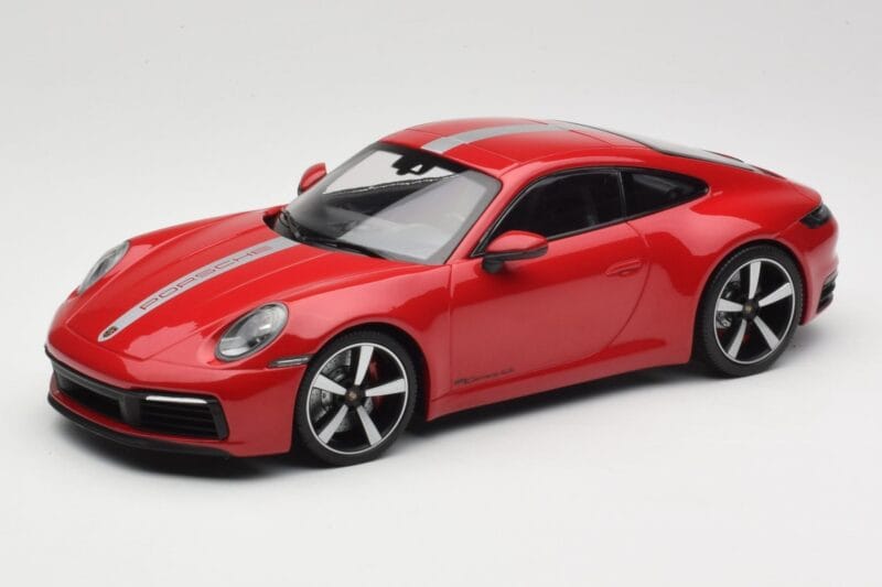 Porsche 911 992 Carrera 4S Carmine Red Minichamps 1:18 155067326 Metāls