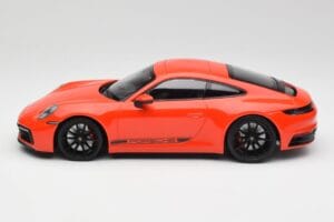Porsche 911 992 Carrera 4S Lava Oranžs Minichamps 1:18 155067327 Metāls — attēls 3 no 6