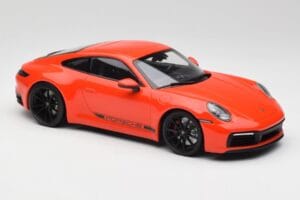 Porsche 911 992 Carrera 4S Lava Oranžs Minichamps 1:18 155067327 Metāls — attēls 4 no 6