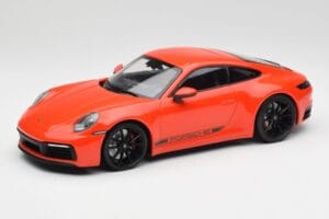 Porsche 911 992 Carrera 4S Lava Oranžs Minichamps 1:18 155067327 Metāls