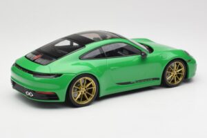Porsche 911 992 Carrera 4S Python Green Minichamps 1:18 155067325 Metāls — attēls 2 no 6