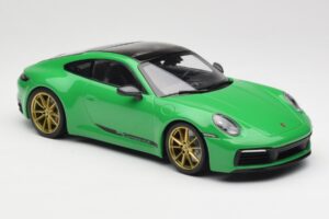 Porsche 911 992 Carrera 4S Python Green Minichamps 1:18 155067325 Metāls — attēls 4 no 6