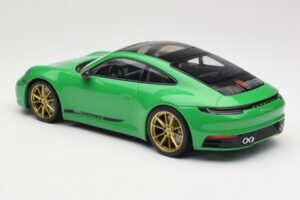 Porsche 911 992 Carrera 4S Python Green Minichamps 1:18 155067325 Metāls — attēls 5 no 6
