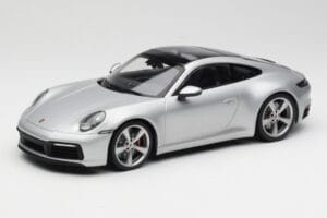 Porsche 911 992 Carrera 4S Sudrabs Minichamps 1:18 155067322 Metāls
