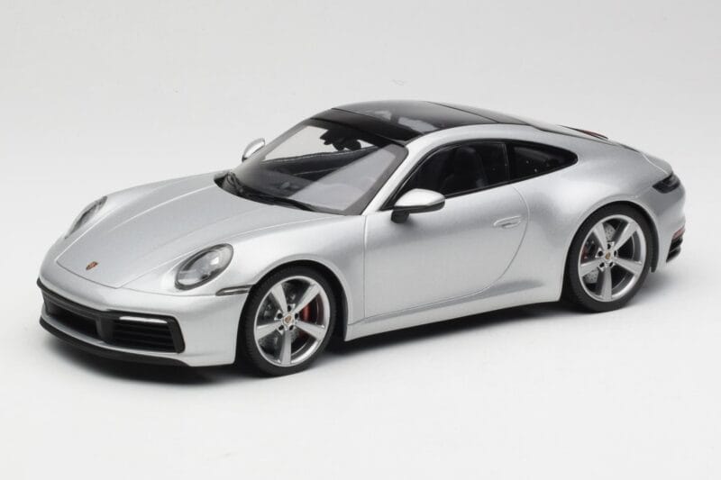 Porsche 911 992 Carrera 4S Sudrabs Minichamps 1:18 155067322 Metāls