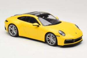 Porsche 911 992 Carrera 4S Dzeltens Minichamps 1:18 155067320 Metāls — attēls 4 no 6