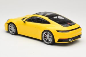Porsche 911 992 Carrera 4S Dzeltens Minichamps 1:18 155067320 Metāls — attēls 5 no 6