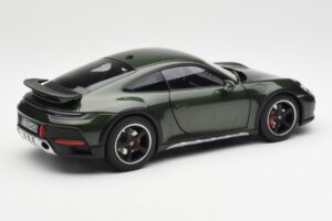 Porsche 911 992 Dakar Oak Zaļš Metālisks Norev 1:18 187241 Metāls — attēls 3 no 9