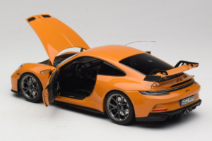 Porsche 911 992 GT3 Bahama Yellow Norev 1:18 187387 Metāls — attēls 5 no 8