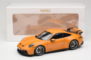 Porsche 911 992 GT3 Bahama Yellow Norev 1:18 187387 Metāls — attēls 8 no 8