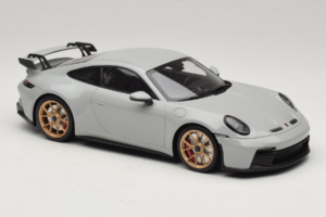 Porsche 911 992 GT3 Chalk Zelta Riteņi Minichamps 1:18 117069001 Metāls — attēls 4 no 6
