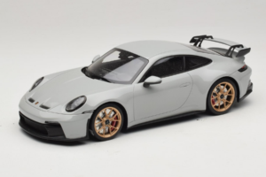 Porsche 911 992 GT3 Chalk Zelta Riteņi Minichamps 1:18 117069001 Metāls