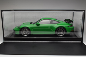 Porsche 911 992 GT3 Python Green GT Spirit 1:8 GTS801601 Sveķi — attēls 2 no 2