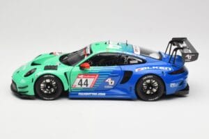 Porsche 911 992 GT3 R Falken #44 D. Eriksson / T. Heinemann 24 Hours of Nurburgring 2023 Minichamps 1:18 113236344 Metāls — attēls 4 no 8
