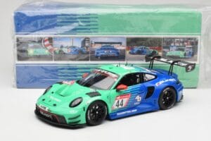 Porsche 911 992 GT3 R Falken #44 D. Eriksson / T. Heinemann 24 Hours of Nurburgring 2023 Minichamps 1:18 113236344 Metāls — attēls 8 no 8