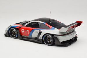 Porsche 911 992 GT3 R Rennsport GT Spirit 1:18 GT495 Sveķi — attēls 5 no 6