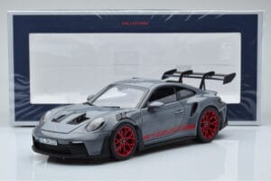 Porsche 911 992 GT3 RS Arctic Pelēks Pyro Sarkans Norev 1:18 187350 Metāls — attēls 8 no 8