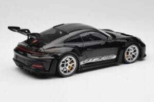 Porsche 911 992 GT3 RS Melns Ar Sudraba Diskiem Minichamps 1:18 155062231 Metāls — attēls 2 no 6