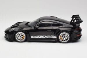 Porsche 911 992 GT3 RS Melns Ar Sudraba Diskiem Minichamps 1:18 155062231 Metāls — attēls 3 no 6