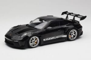 Porsche 911 992 GT3 RS Melns Ar Sudraba Diskiem Minichamps 1:18 155062231 Metāls