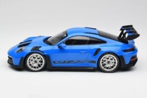 Porsche 911 992 GT3 RS Zils & Sudraba Riteņi & Melns Dekors Minichamps 1:18 153062234 Metāls — attēls 3 no 6