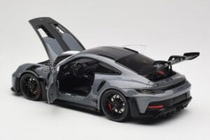 Porsche 911 992 GT3 RS Crayon Weissach Package & Black Wheels Minichamps 1:18 110062024 Metāls — attēls 5 no 8
