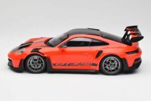 Porsche 911 992 GT3 RS Guards Oranžs & Sudraba Diski Minichamps 1:18 911992002 Metāls — attēls 3 no 6
