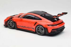 Porsche 911 992 GT3 RS Guards Oranžs & Sudraba Diski Minichamps 1:18 911992002 Metāls — attēls 5 no 6