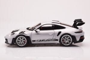 Porsche 911 992 GT3 RS Ice Pelēks Norev 1:18 187359 Metāls — attēls 4 no 8
