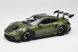 Porsche 911 992 GT3 RS Nato Olive & Black Wheels Minichamps 1:18 110062027 Metāls