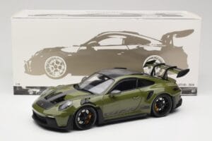 Porsche 911 992 GT3 RS Nato Olive & Black Wheels Minichamps 1:18 110062027 Metāls — attēls 8 no 8