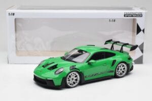 Porsche 911 992 GT3 RS Python Zaļš & Sudraba Riteņi & Melns Dekors Minichamps 1:18 153062235 Metāls — attēls 6 no 6